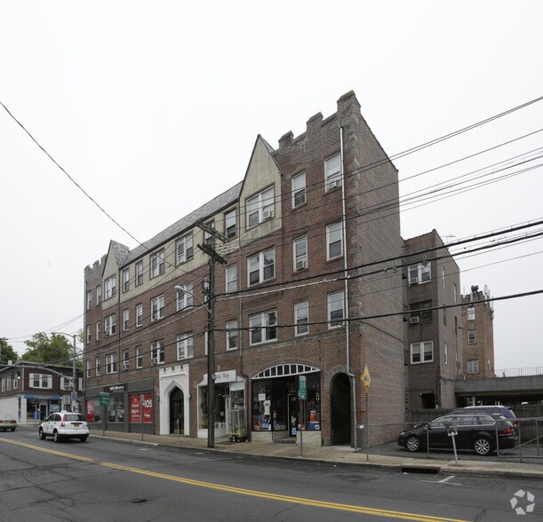 225-235 5th Ave, Pelham, NY à louer - Photo de l’immeuble – Image 2 sur 4