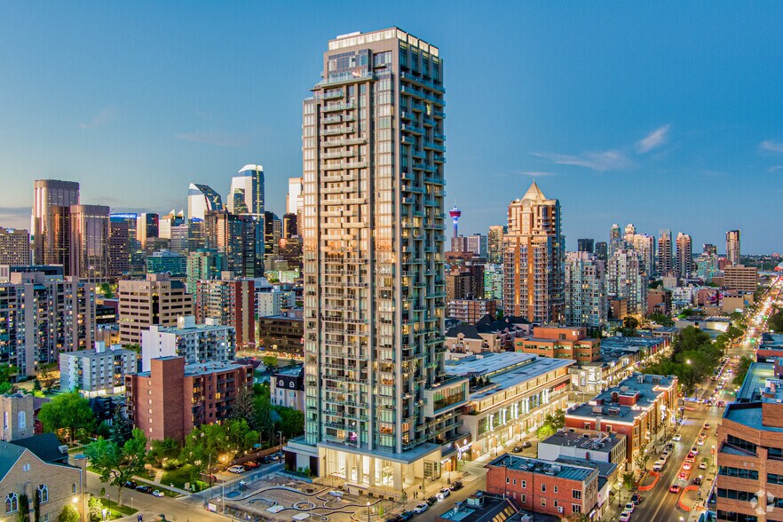 906 16th Ave SW, Calgary, AB à louer - Photo de l’immeuble – Image 3 sur 4