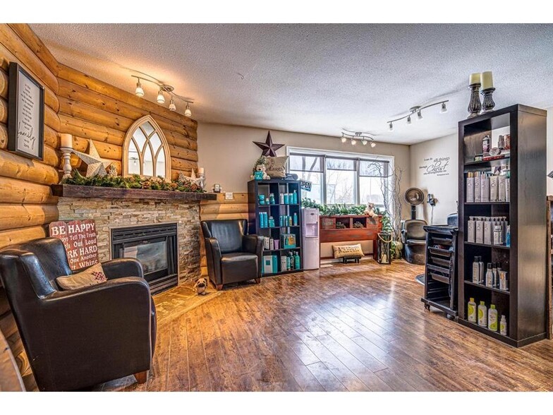 23 Railway Av, Marwayne, AB à louer - Photo intérieure – Image 3 sur 39