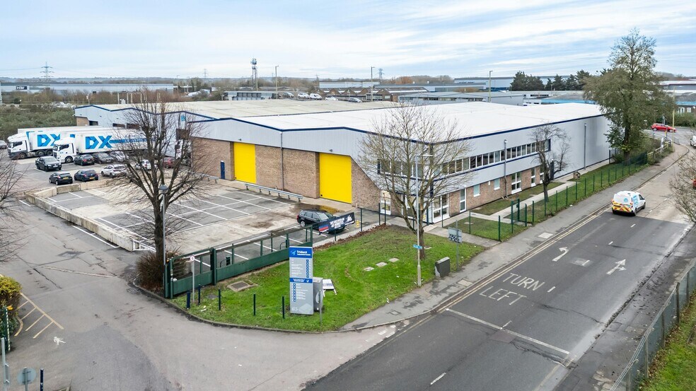 Rye Park Industrial Estate, Hoddesdon à louer - Photo de l’immeuble – Image 1 sur 10