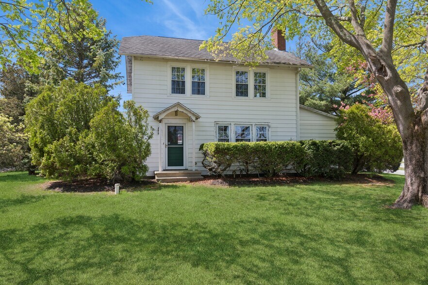 645 Hamilton Ave, Mattituck, NY à vendre - Photo de l’immeuble – Image 3 sur 28