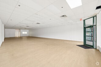 799 New Haven Rd, Naugatuck, CT à louer Photo intérieure– Image 2 sur 4