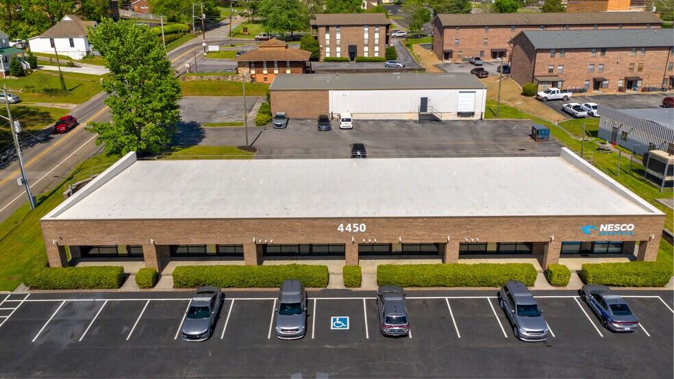 4450 Walker Blvd, Knoxville, TN à louer - Photo de l’immeuble – Image 2 sur 3