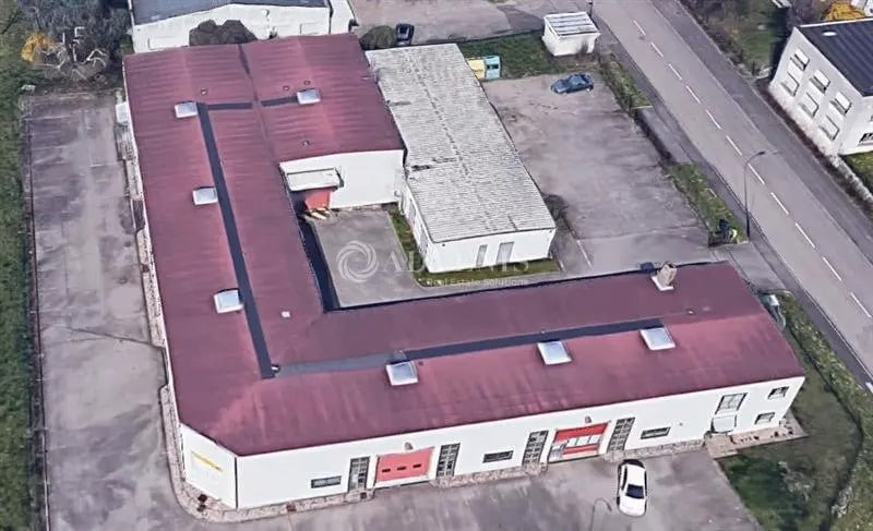 Local d’activités dans Heillecourt à louer - Photo de l’immeuble – Image 1 sur 5