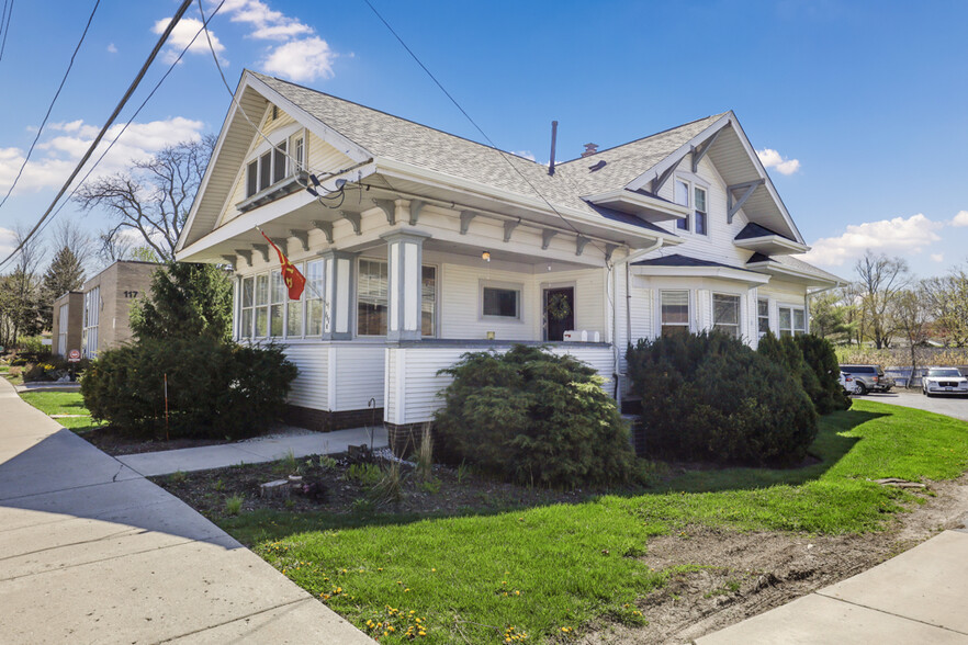 111 E Palatine Rd, Palatine, IL à vendre - Photo de l’immeuble – Image 3 sur 44