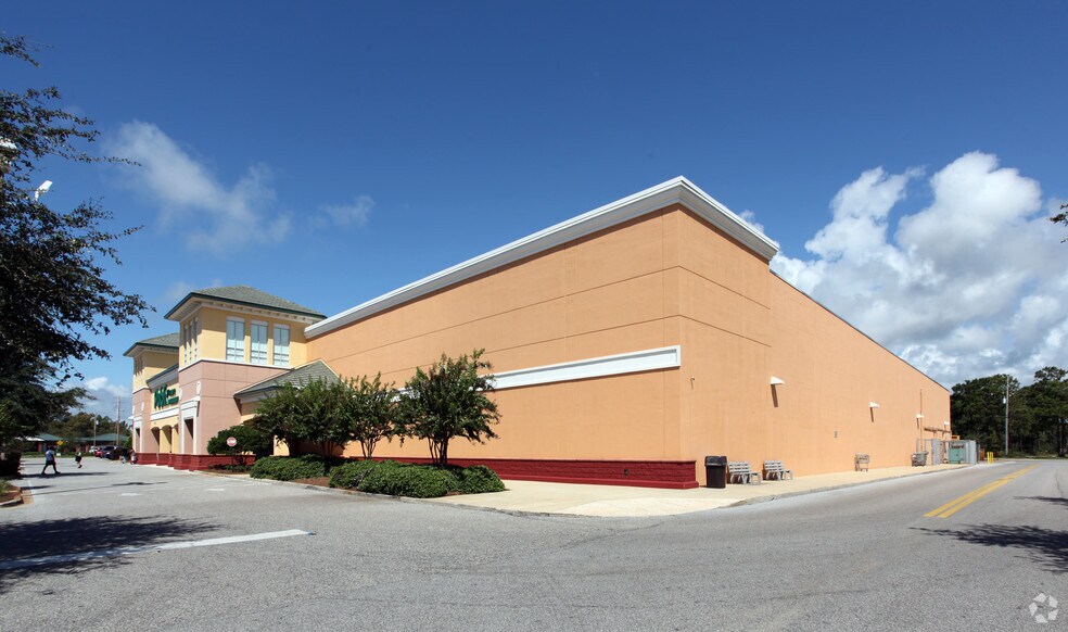 8244 Navarre Pky, Navarre, FL à louer - Photo principale – Image 1 sur 7