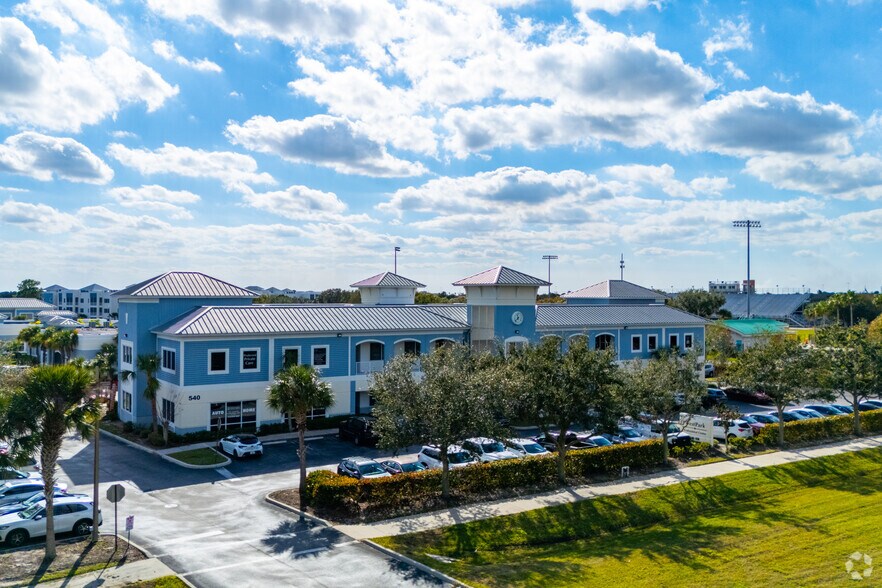 540 NW University, Port Saint Lucie, FL à vendre - Photo de l’immeuble – Image 1 sur 18