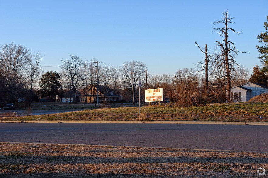 85 Old Medina Xing, Jackson, TN à vendre - Photo principale – Image 1 sur 2