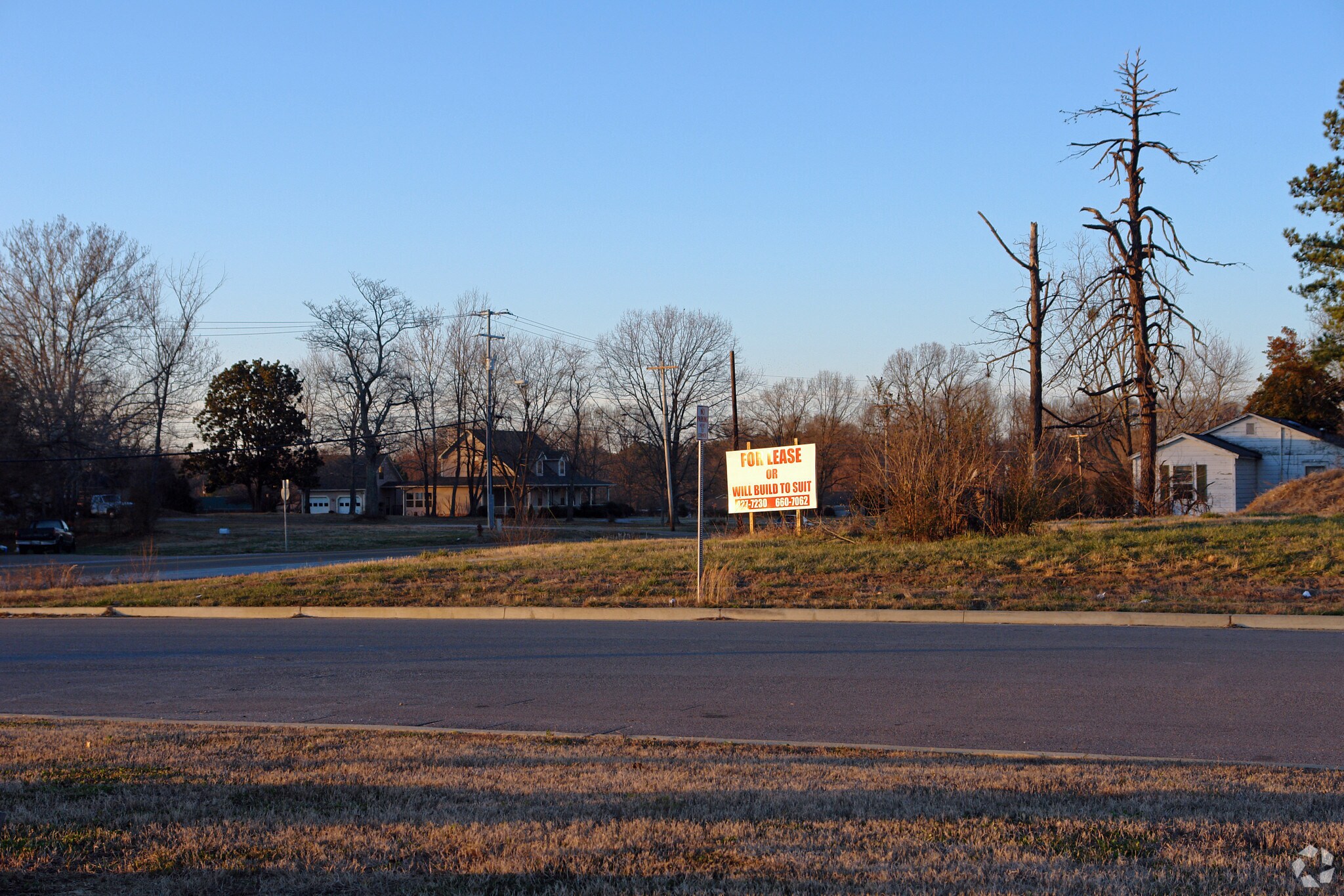 85 Old Medina Xing, Jackson, TN à vendre Photo principale– Image 1 sur 3