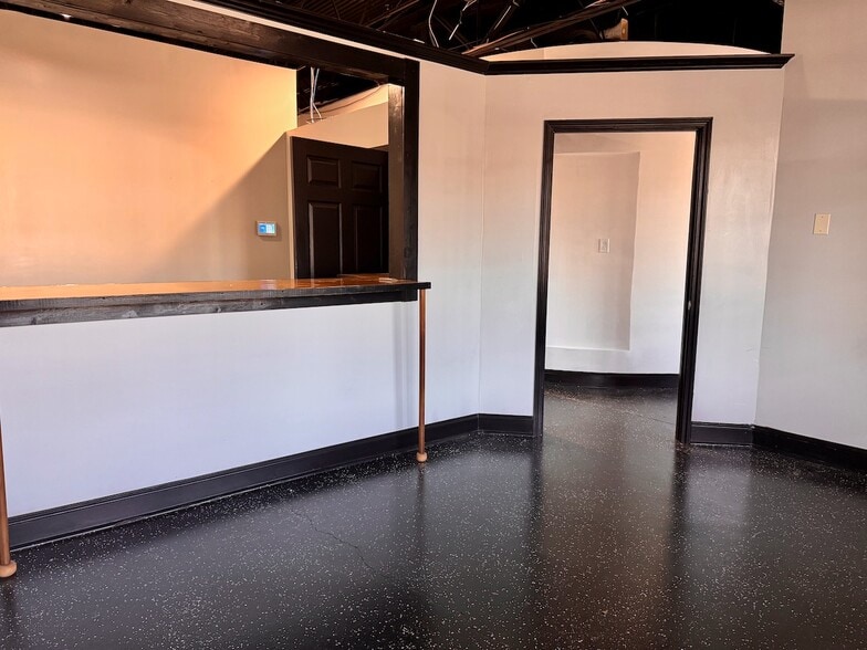 6254 Memorial Dr, Stone Mountain, GA à louer - Photo de l’immeuble – Image 3 sur 21