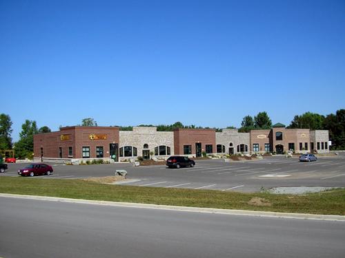 1700 Sand Acres Dr, De Pere, WI à louer - Photo de l’immeuble – Image 3 sur 25