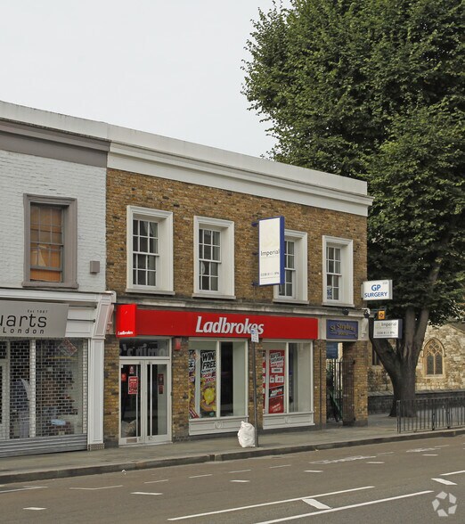 39-41 Uxbridge Rd, Londres à vendre - Photo de l’immeuble – Image 2 sur 5