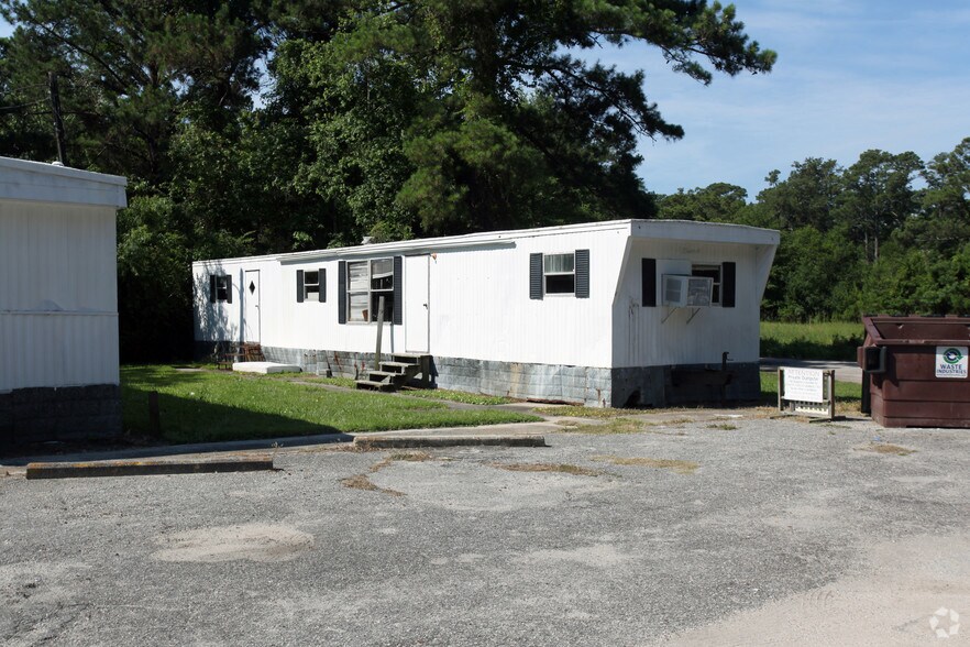 1209 N Howe St, Southport, NC à vendre - Photo de l’immeuble – Image 2 sur 6