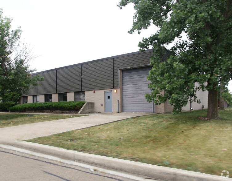 1334 Enterprise Dr, Romeoville, IL à louer - Photo principale – Image 1 sur 10