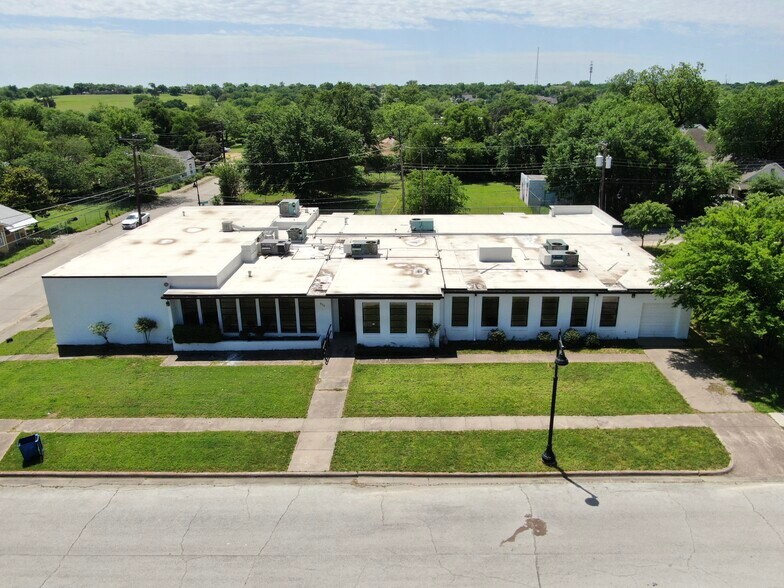 970 E Humbolt St, Fort Worth, TX à louer - Photo de l’immeuble – Image 1 sur 46