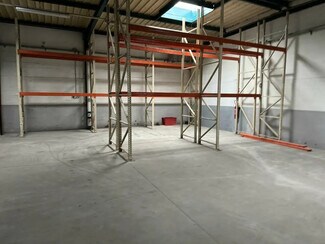 Plus de détails pour 13 Rue Henri Farman, Tremblay-en-France - Bureau, Local d'activités à louer