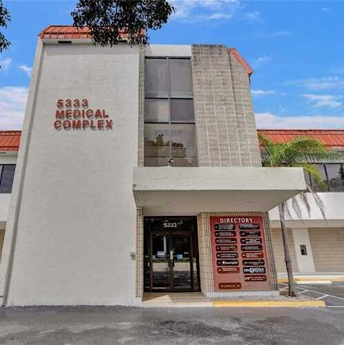 5333 N Dixie Hwy, Oakland Park, FL à louer Photo intérieure– Image 1 sur 1