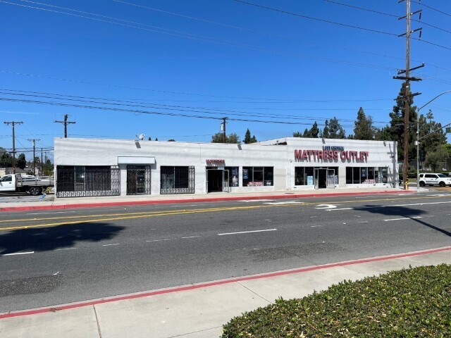21401-21411 Norwalk Blvd, Hawaiian Gardens, CA à vendre - Photo de l’immeuble – Image 2 sur 7