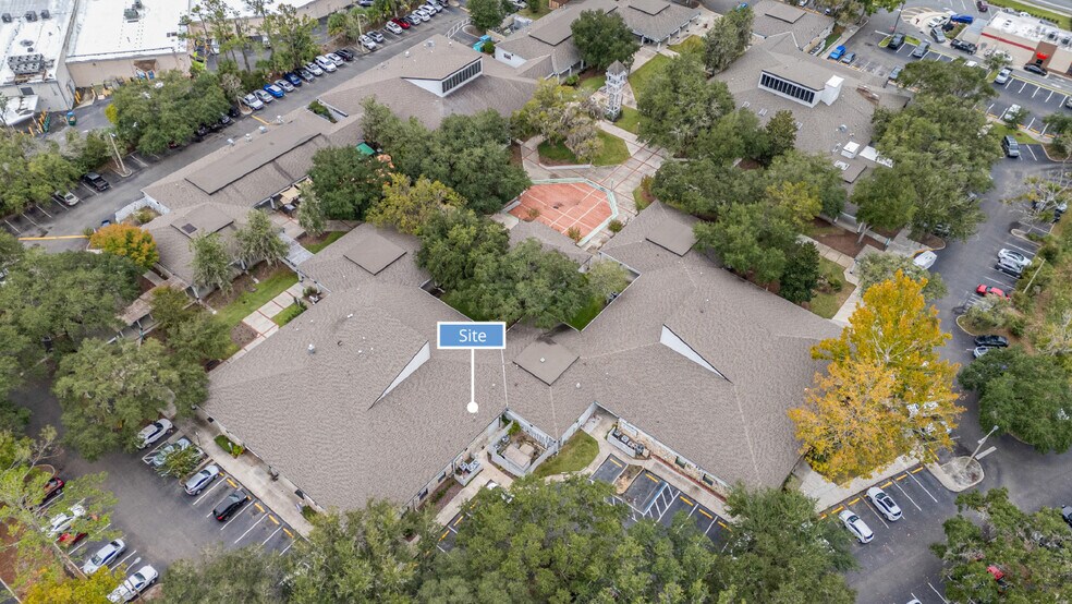 2441 NW 43rd St, Gainesville, FL à louer - Photo de l’immeuble – Image 1 sur 6