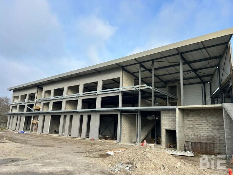 Local d'activités dans Mérignac à vendre - Photo de l’immeuble – Image 1 sur 9