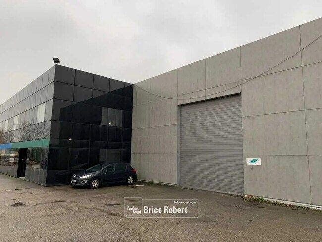 Plus de détails pour Bureau, Local d'activités à louer