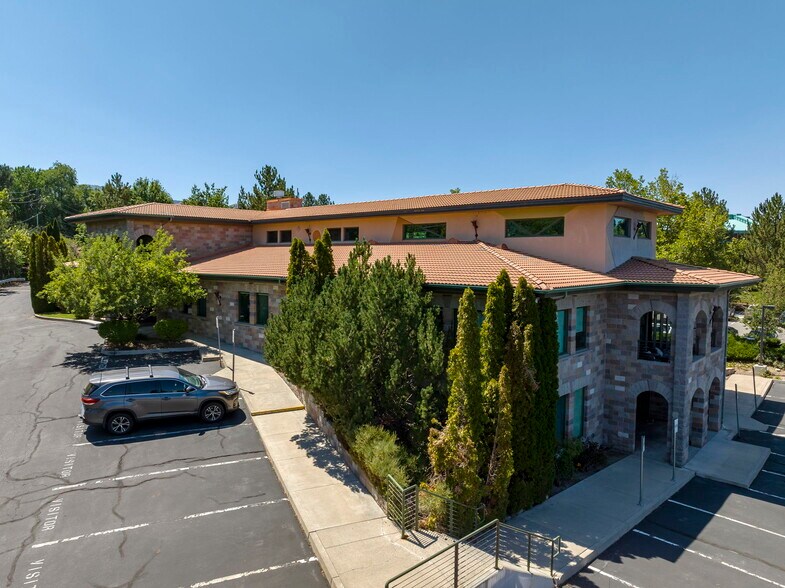 6160 Plumas St, Reno, NV à vendre - Photo de l’immeuble – Image 3 sur 35