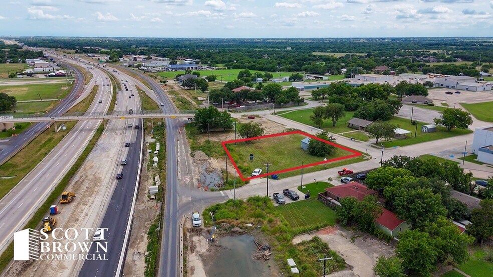 301 N Stemmons St, Sanger, TX à vendre - Photo de l’immeuble – Image 2 sur 6