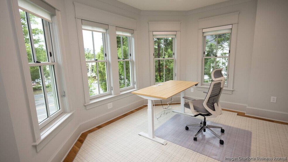 427 East Blvd, Charlotte, NC à louer - Photo intérieure – Image 3 sur 9