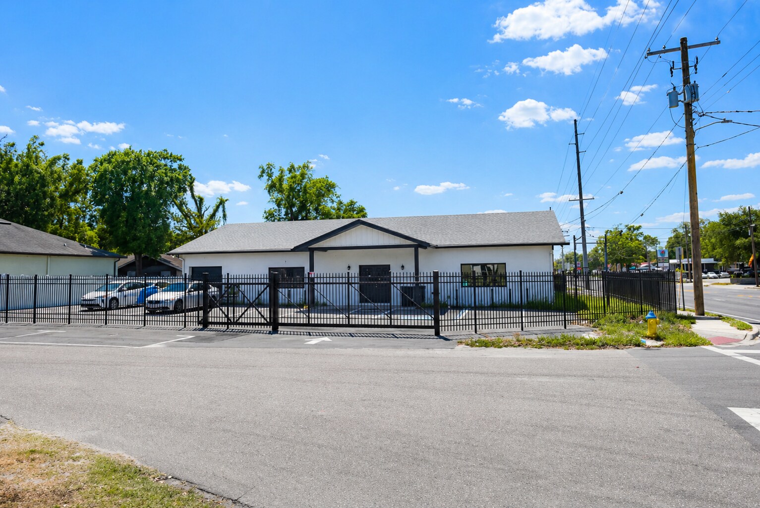 1202 W Waters Ave, Tampa, FL à louer Photo principale– Image 1 sur 11
