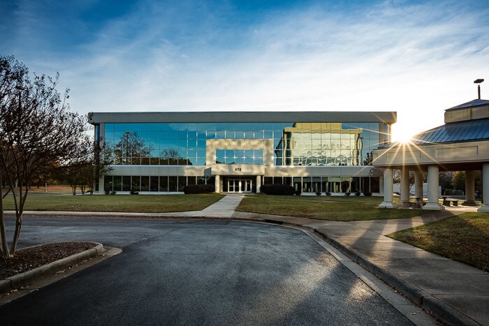 675 Discovery Dr NW, Huntsville, AL à louer - Photo de l’immeuble – Image 3 sur 6