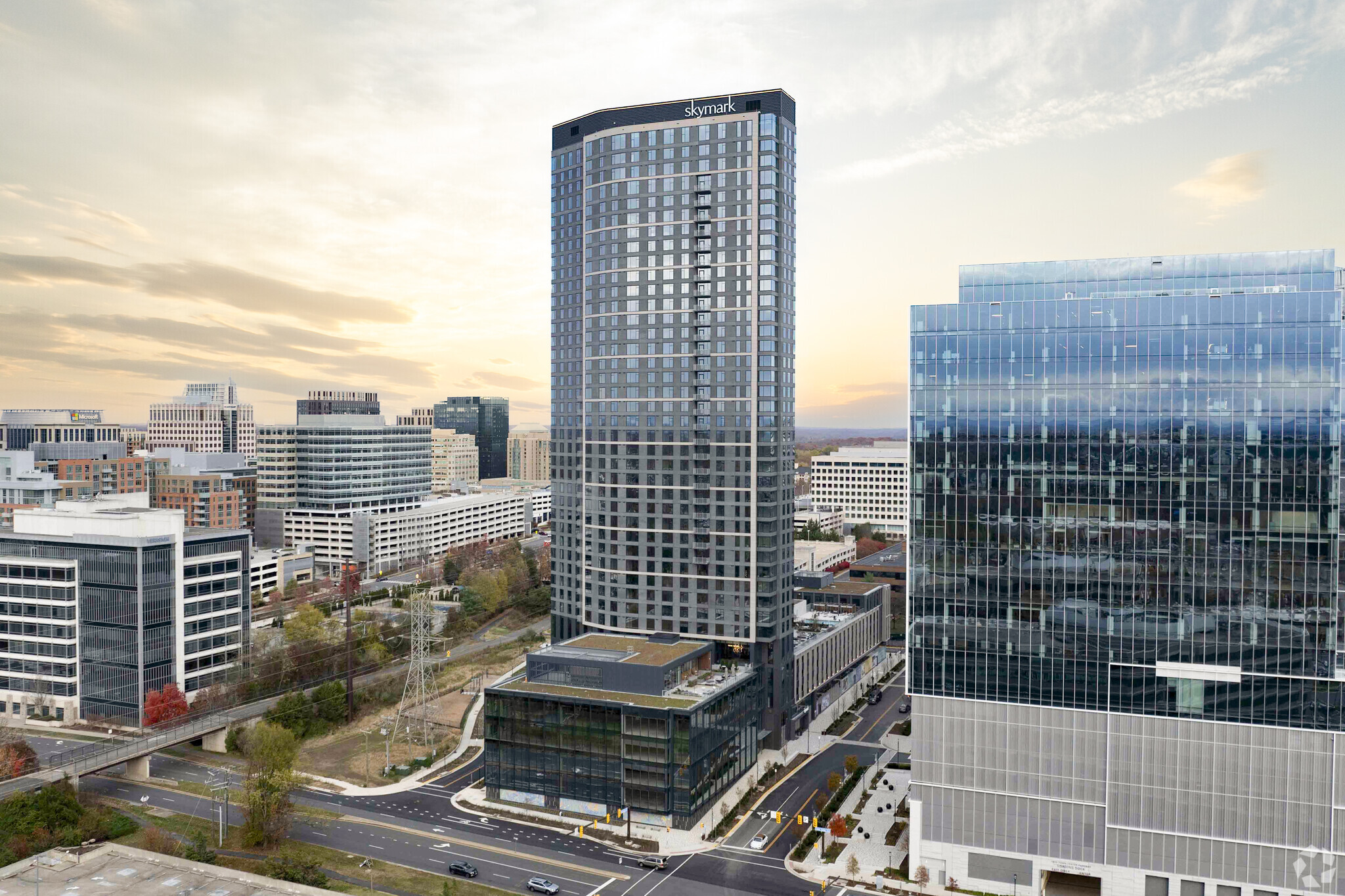 12000 Inspiration St, Reston, VA à louer Photo de l’immeuble– Image 1 sur 30