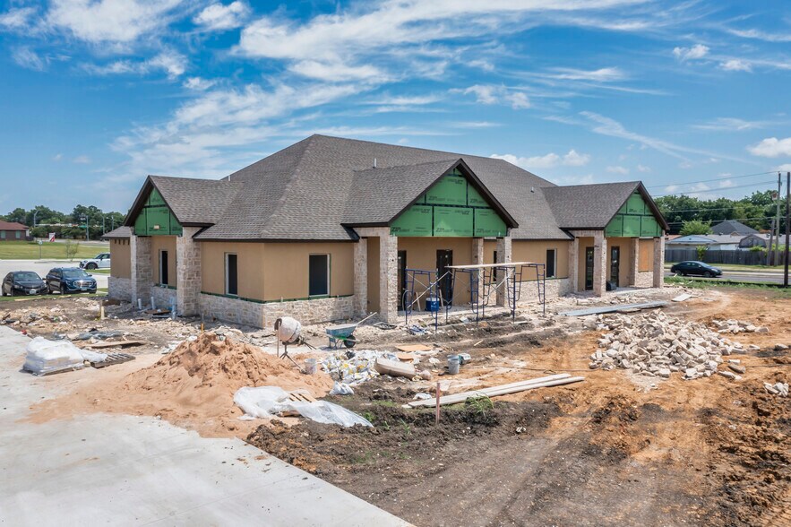 1030 S Carrier Pky, Grand Prairie, TX à vendre - Photo de la construction – Image 3 sur 3
