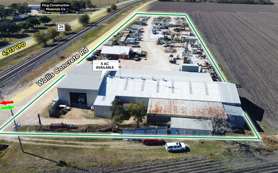 646 Wallis Concrete Rd, Wallis, TX à vendre - Photo de l’immeuble – Image 2 sur 9