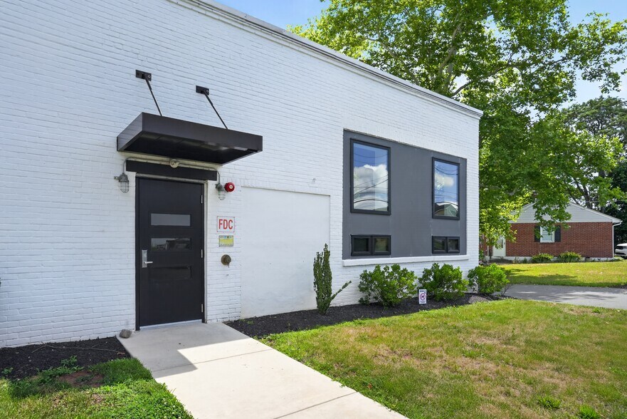 300 Penn St, Pennsburg, PA à vendre - Photo de l’immeuble – Image 3 sur 9