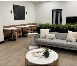 601 Cascade Pointe Ln, Cary, NC à louer Photo intérieure– Image 2 sur 3