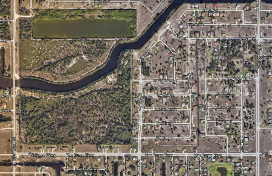 Burnt Store Rd, Cape Coral, FL à vendre - Photo principale – Image 2 sur 2
