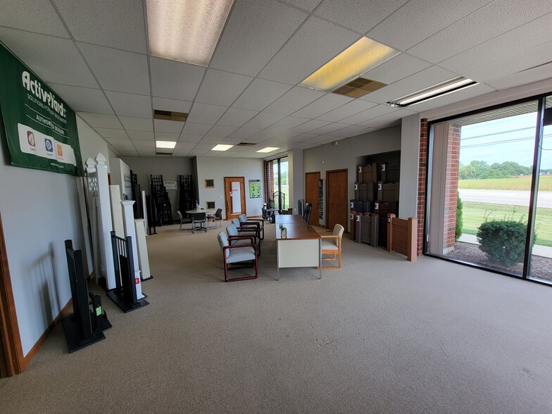 34W401 Roosevelt, Geneva, IL à vendre - Photo de l’immeuble – Image 3 sur 12