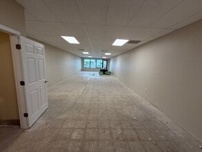 131-141 S Courtenay Pky, Merritt Island, FL à louer Photo intérieure– Image 1 sur 6