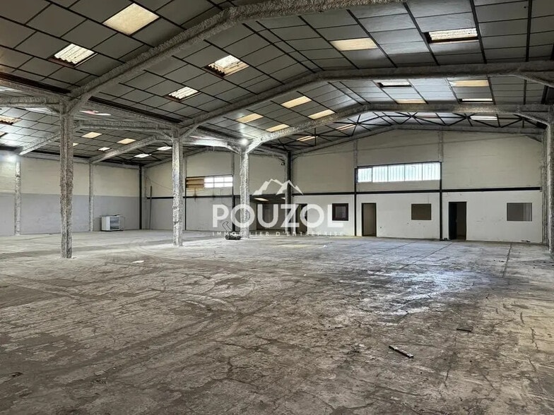 Local d’activités dans Clermont-Ferrand à louer - Photo intérieure – Image 2 sur 12