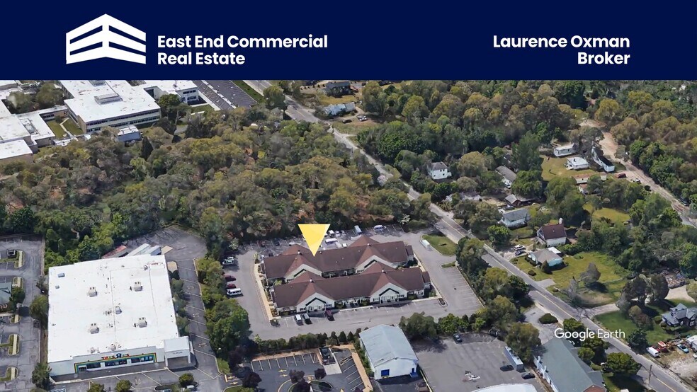 792 Harrison Ave, Riverhead, NY à vendre - Vidéo sur l’annonce professionnelle – Image 2 sur 16