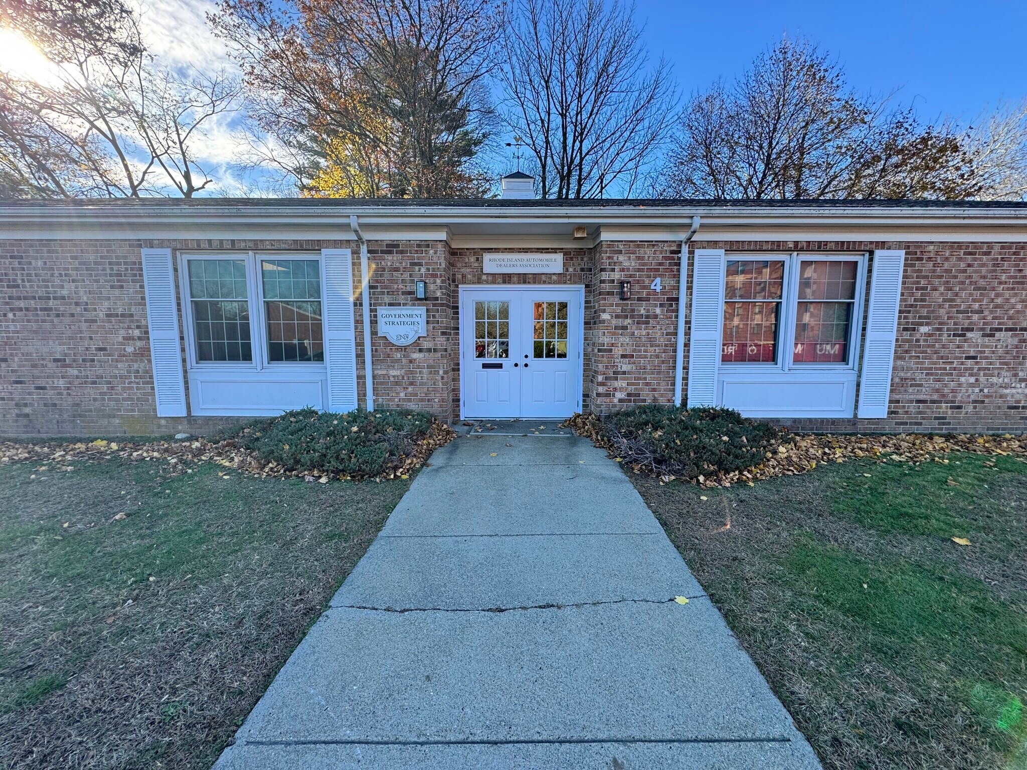 353 Centerville Rd, Warwick, RI à louer Photo de l’immeuble– Image 1 sur 11