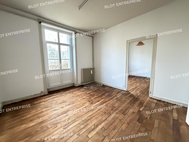 Plus de détails pour Bureau à vendre