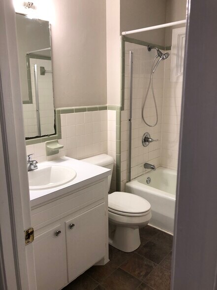 2928 Keith Dr, Sanford, NC à vendre - Photo intérieure – Image 3 sur 4