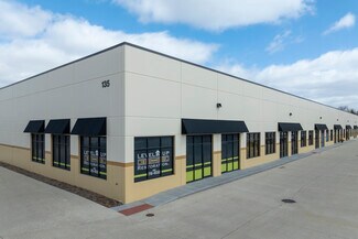 Plus de détails pour 135 Erick St, Crystal Lake, IL - Industriel/Logistique à louer
