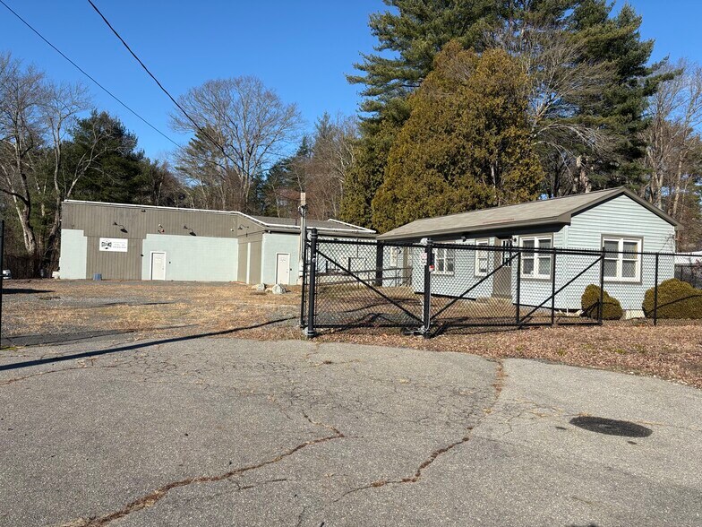 201 Daniel Shays Hwy, Athol, MA à vendre - Photo de l’immeuble – Image 3 sur 31