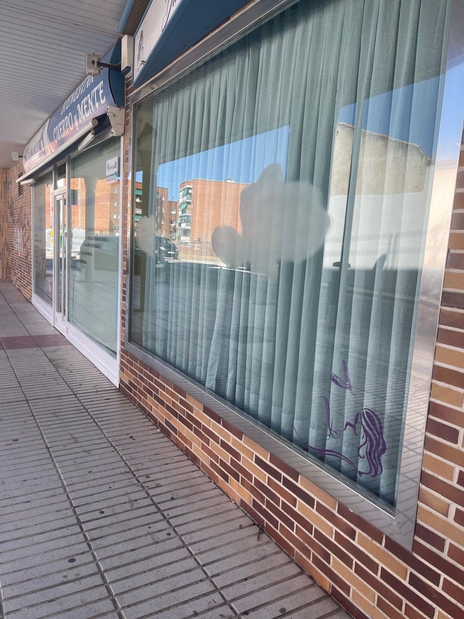 Local commercial dans Fuenlabrada, Madrid à louer Photo de l’immeuble– Image 1 sur 5
