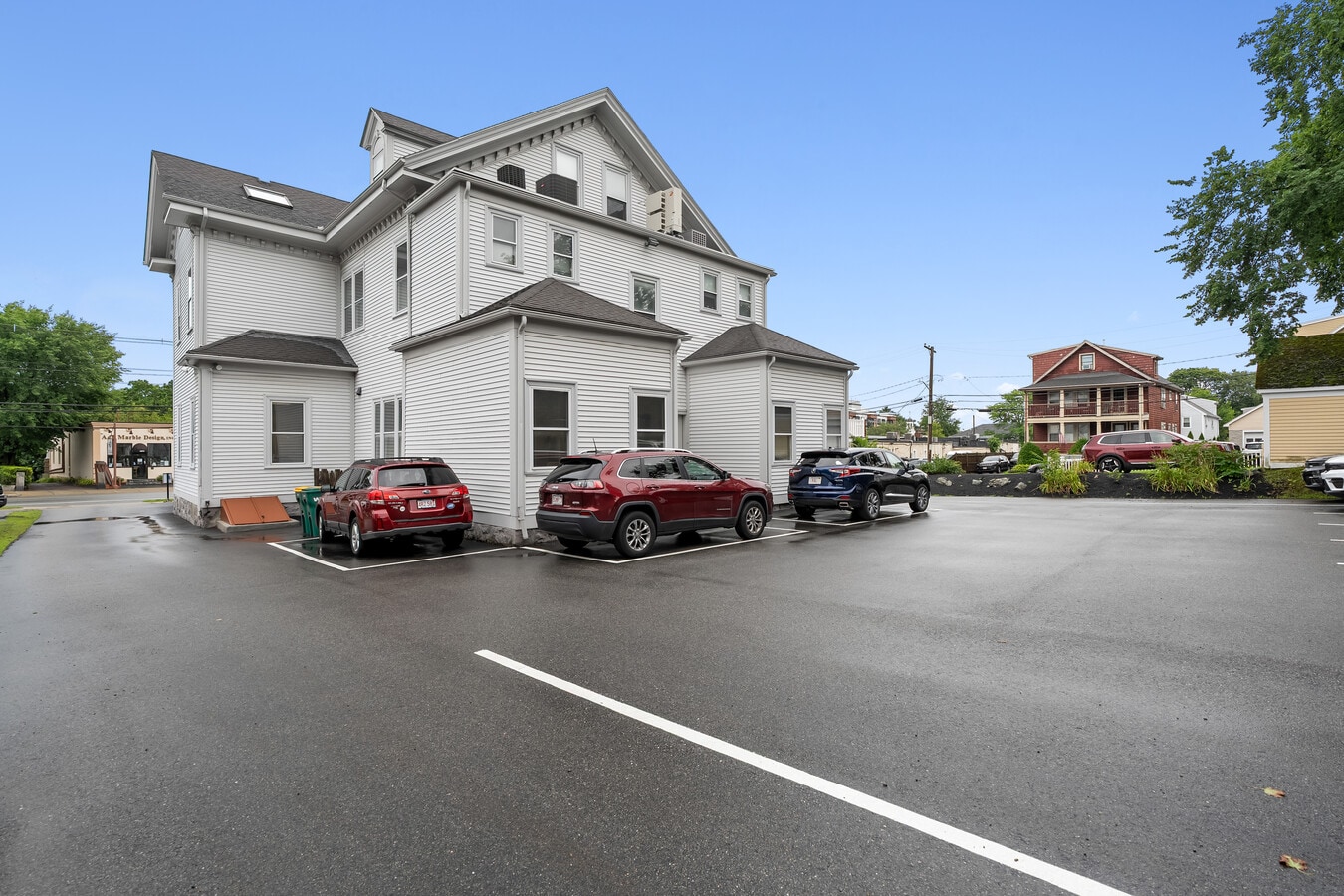 1074 Massachusetts Ave, Arlington, MA 02476 - Lot 1074 -  - Photo intérieure - Image 2 of 29