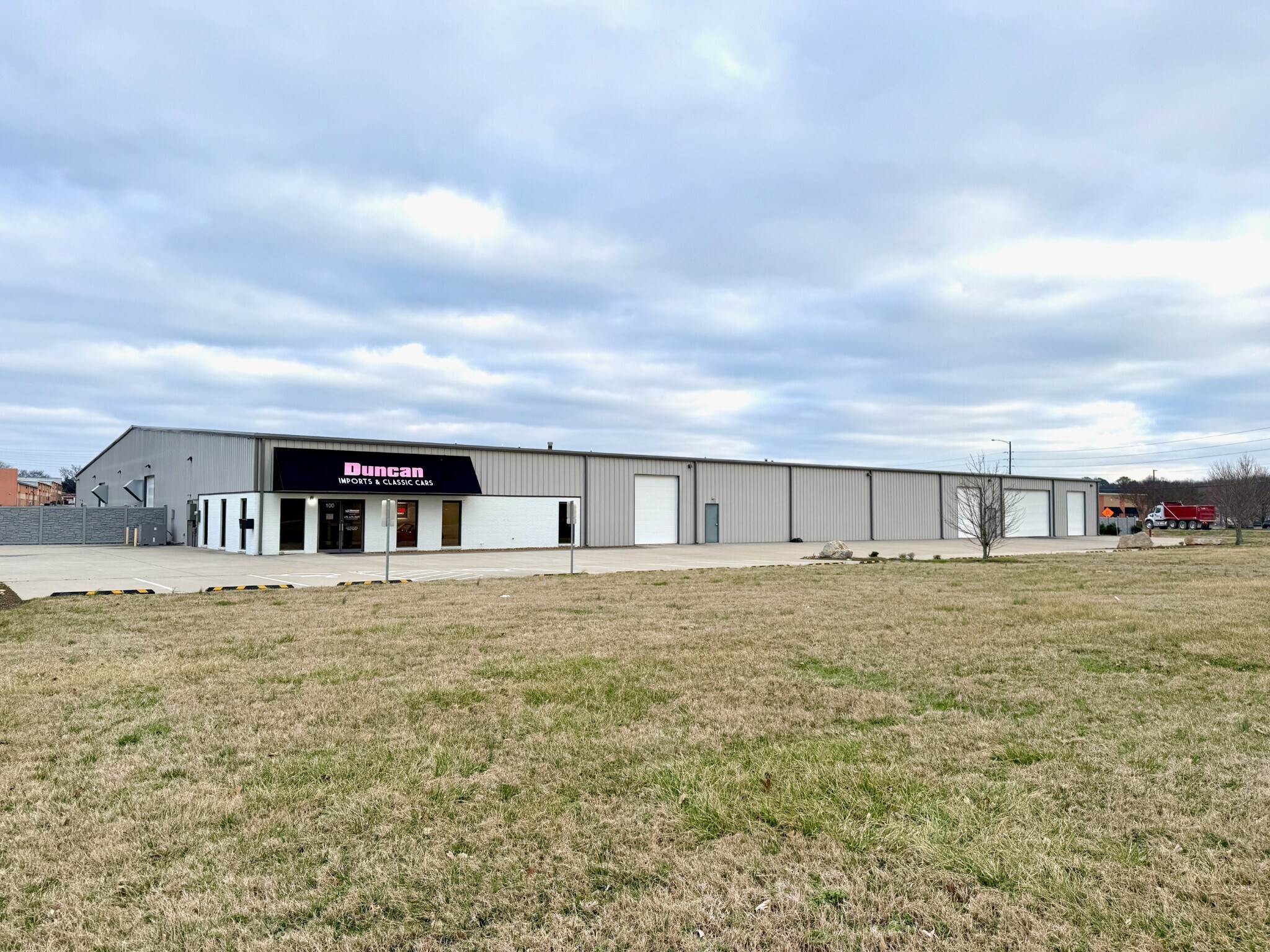 100 G St, Smyrna, TN à vendre Photo de l’immeuble– Image 1 sur 20