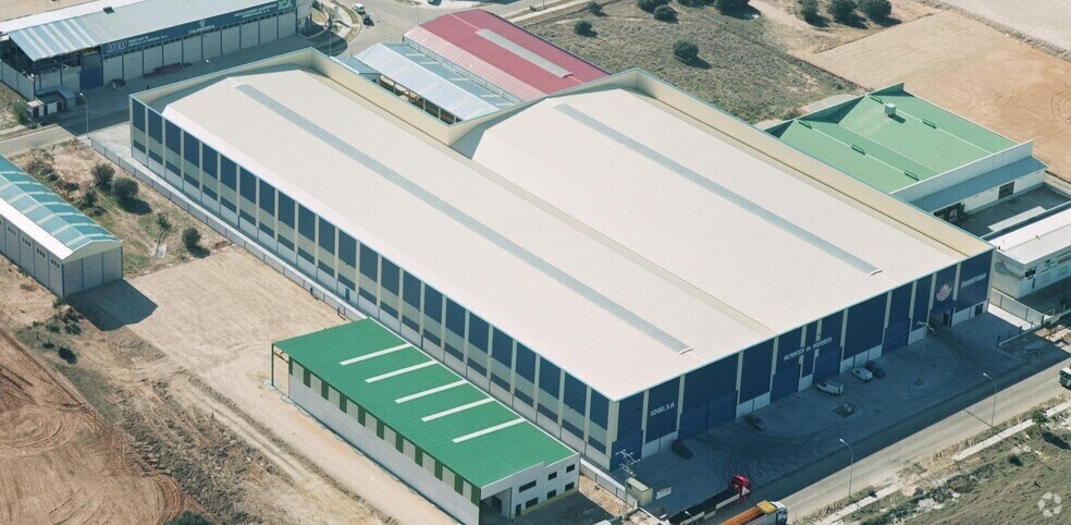 Calle la Cerámica, 234, Talavera de la Reina, Toledo à vendre - Photo de l’immeuble – Image 3 sur 10