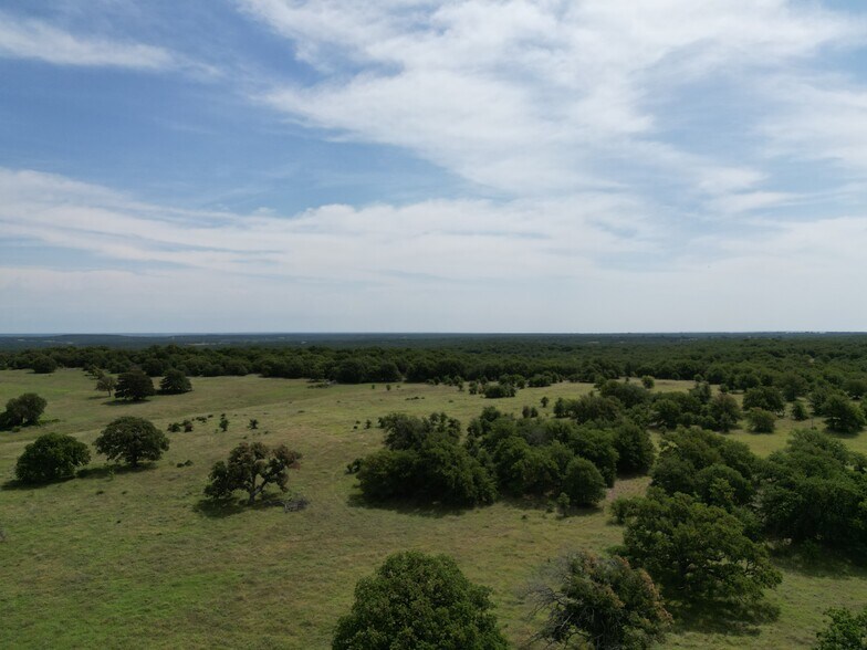 2116 FM 3301, Nocona, TX à vendre - Photo de l’immeuble – Image 3 sur 33